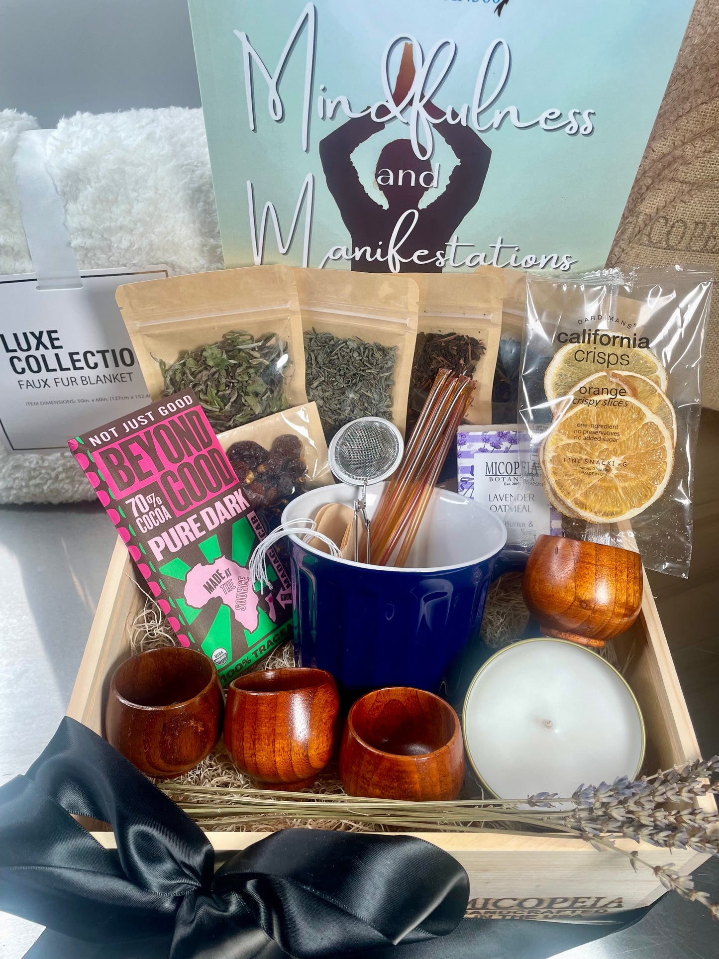 The Art of the  Tea Ceremony - Botanical Luxe Box